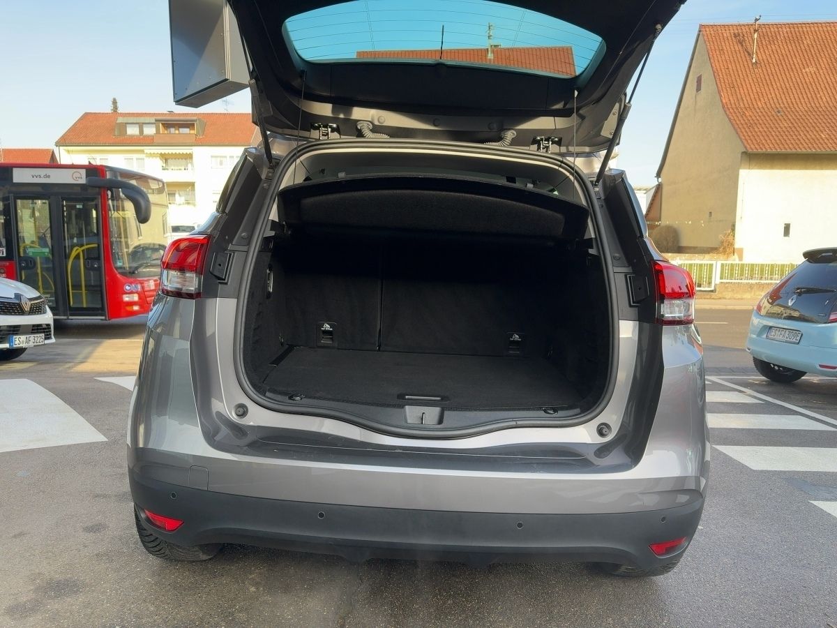 Fahrzeugabbildung Renault Scenic BOSE Edition Tce 160 EDC SHZ Navi EPH