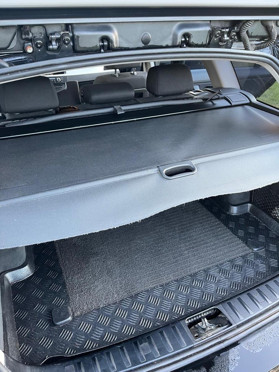 BMW 320 2011 — photo 13