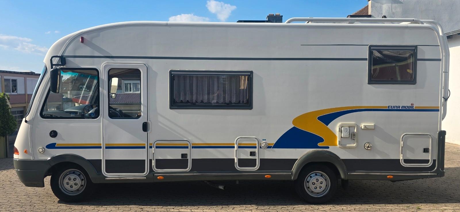 Eura Mobil Integra 690HB*Solar*Euro 4*Klima*Festbett*