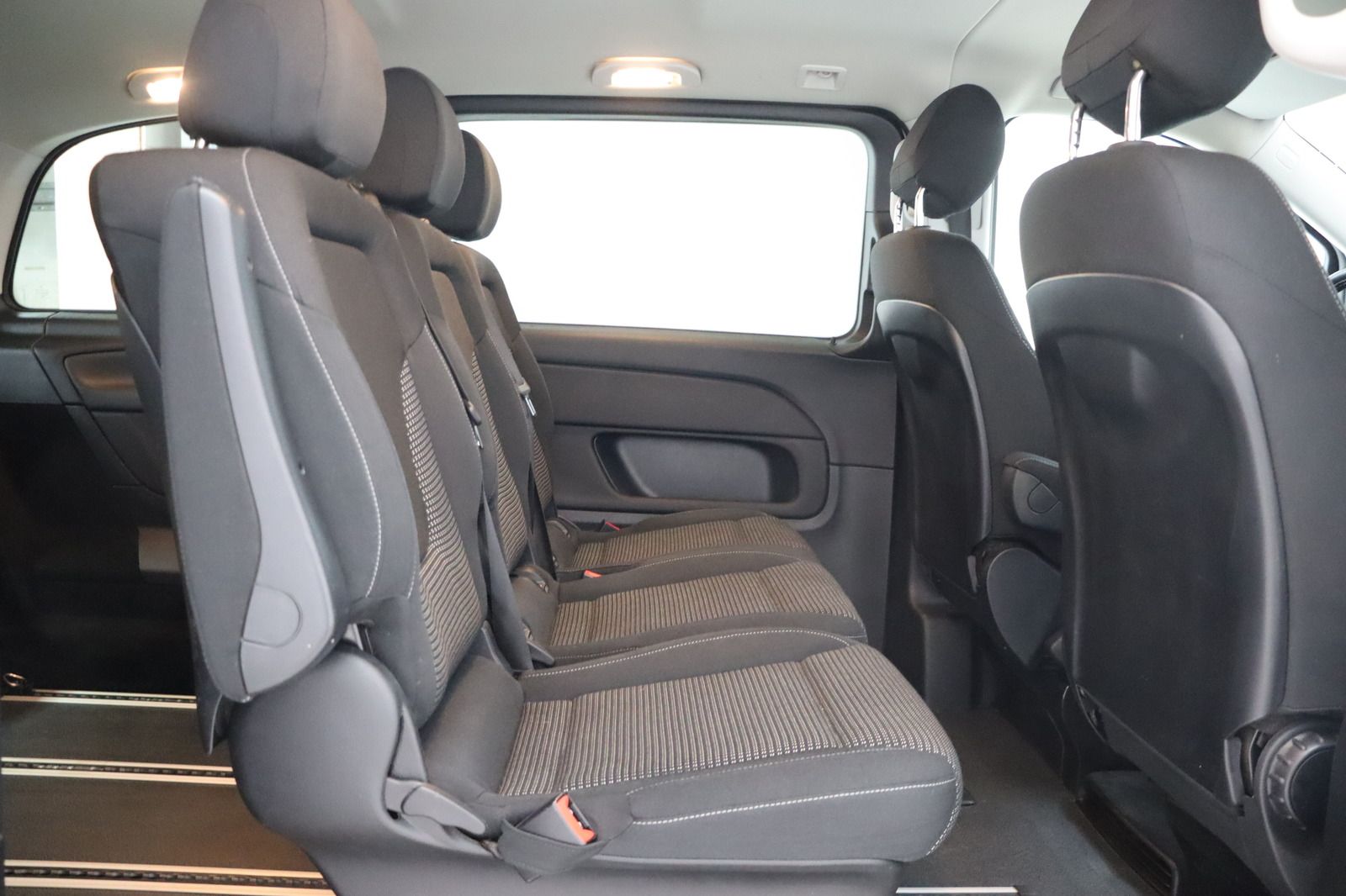 Fahrzeugabbildung Mercedes-Benz V 220 d * ILS * LED * Sitzhzg. * Tempomat