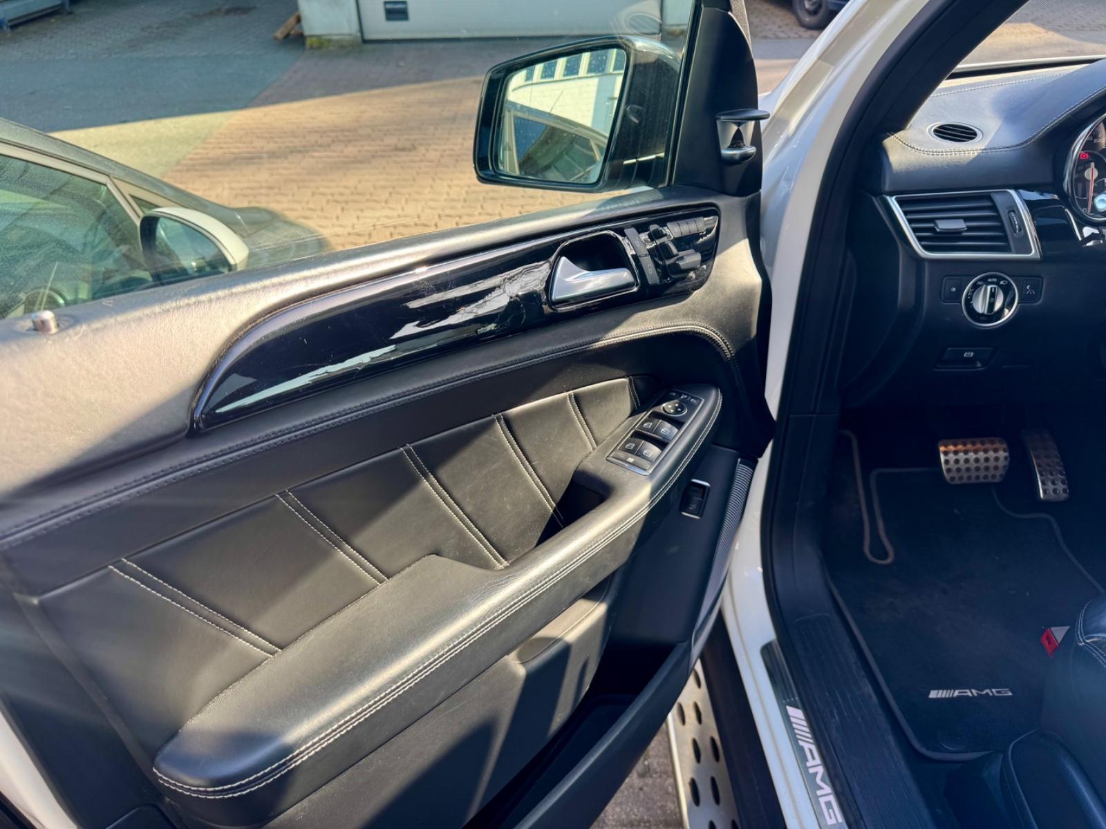 Mercedes-Benz ML 63 AMG 4MATIC / Perfomance / VOLL