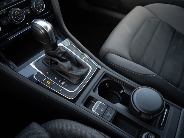 Golf VII 1.5 TSI DSG Highline R-Line LED NAVI AA