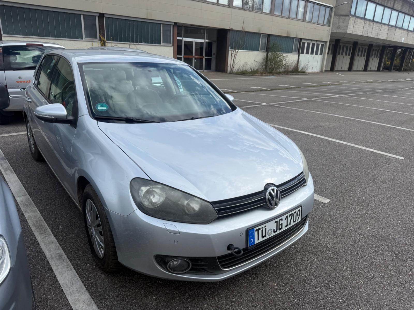 Volkswagen Golf VI Highline / Benzin 1,4