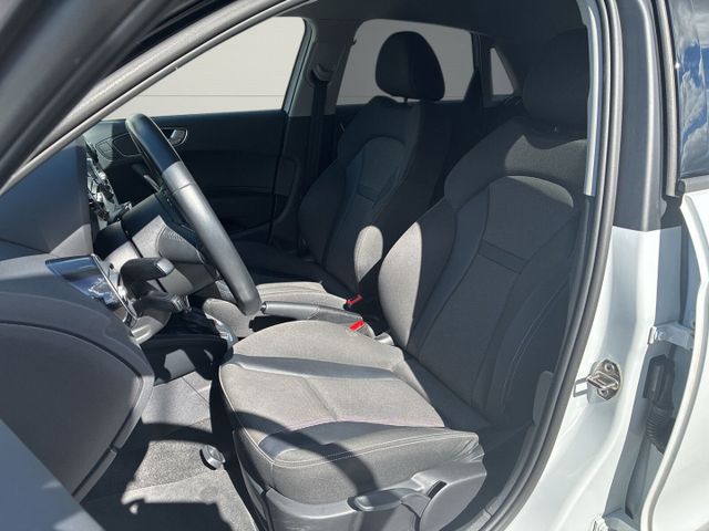 Audi A1 Sportback NaviKlimaPDCBTACCSHZACCSchec
