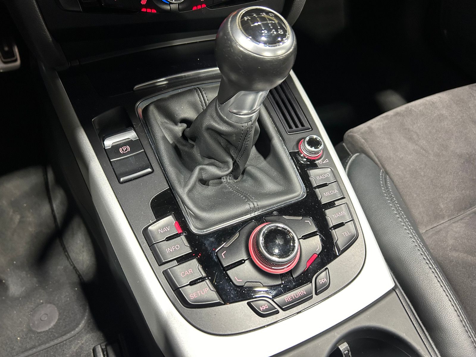 Fahrzeugabbildung Audi A5 Cabriolet 2.0 TDI  quattro/NAVI/PDC/SHZ/KLIMA