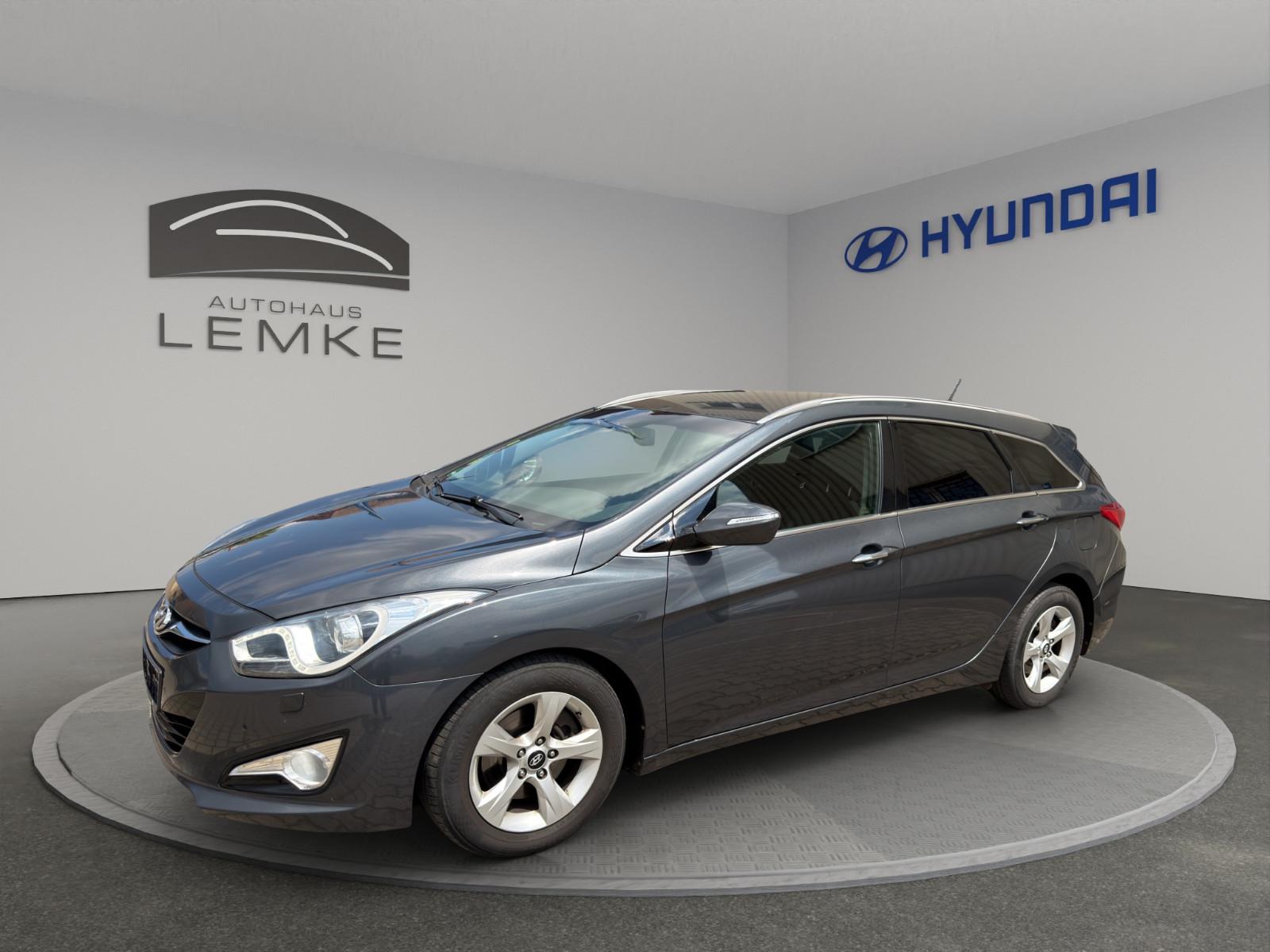 Hyundai i40cw 1.7 CRDi STYLE + NAVI + XENON - BUSINESS