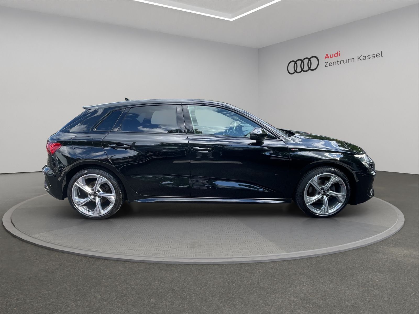 Audi A3 SB 30 TFSI S line LED AHK Kamera Carplay foto 7