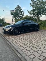 Audi TT RS Coupe 2.5 TFSI S tronic quattro - - Audi TT RS mit Benzin-Antrieb