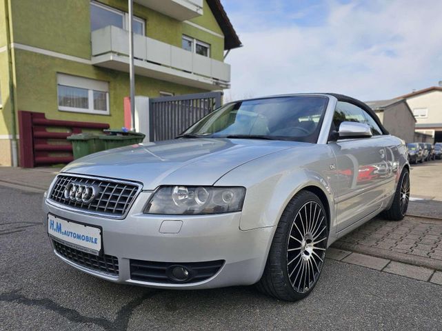 Audi S4 Cabriolet 4.2 V8/6-Gang/Schalter/Xenon/Leder