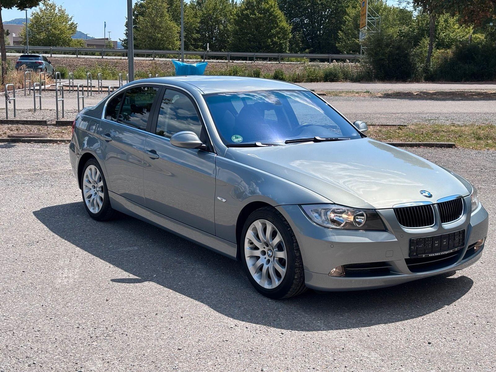 BMW 330