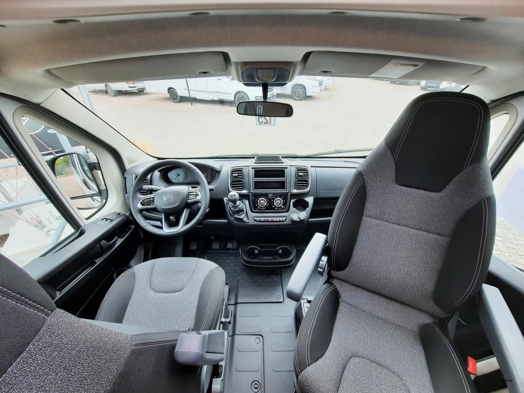 Fahrzeug Übersicht 20 Fahrzeugabbildung Sunlight V 69 Verfüg./Sparen Sie 8.777,- €