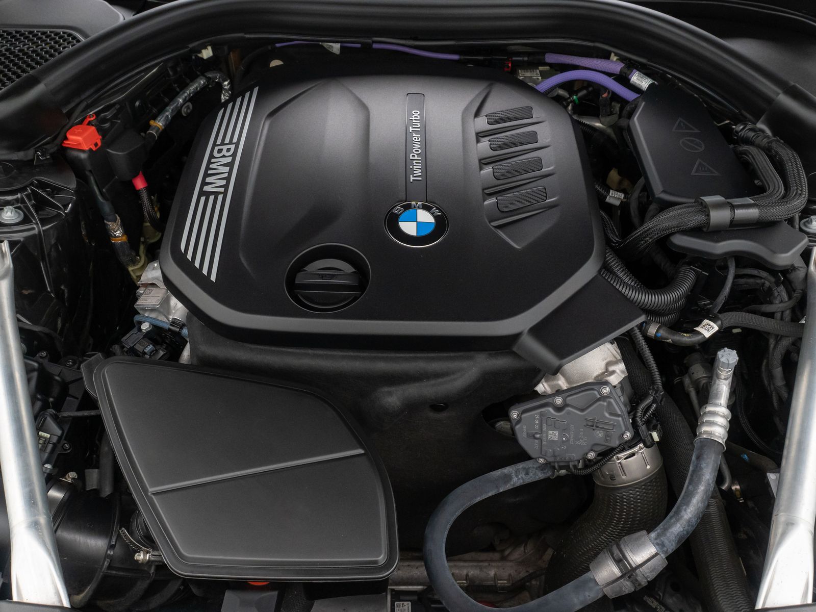 Fahrzeugabbildung BMW 520d xD  DAB Laser HUD Kamera AHK ALarm Komfort