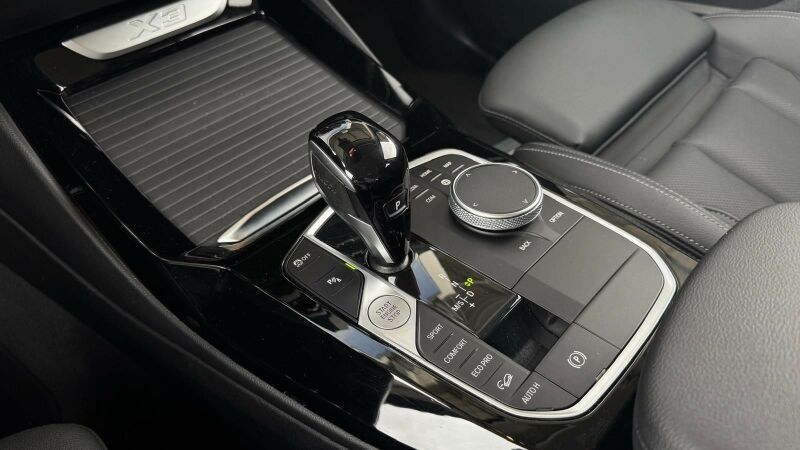 BMW X3 xDrive20d LED/HUD/DrivingAss/Memo/Shz LED/HUD foto 11