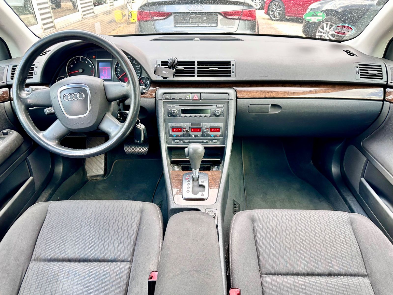 Fahrzeugabbildung Audi A4 163 PS Limousine *PDC+Automatik+Schiebedach*