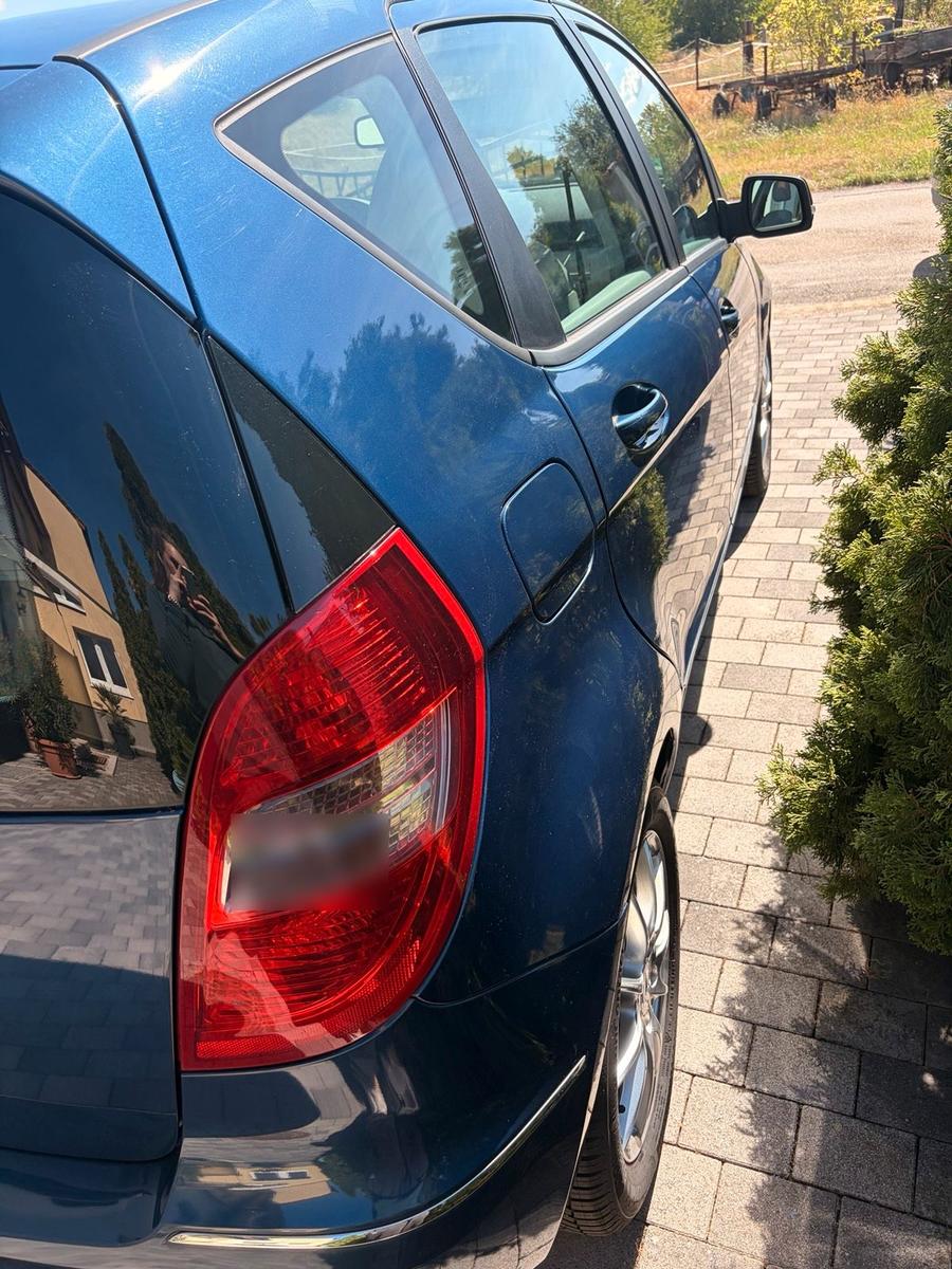 Mercedes-Benz A180 2010 — photo 5