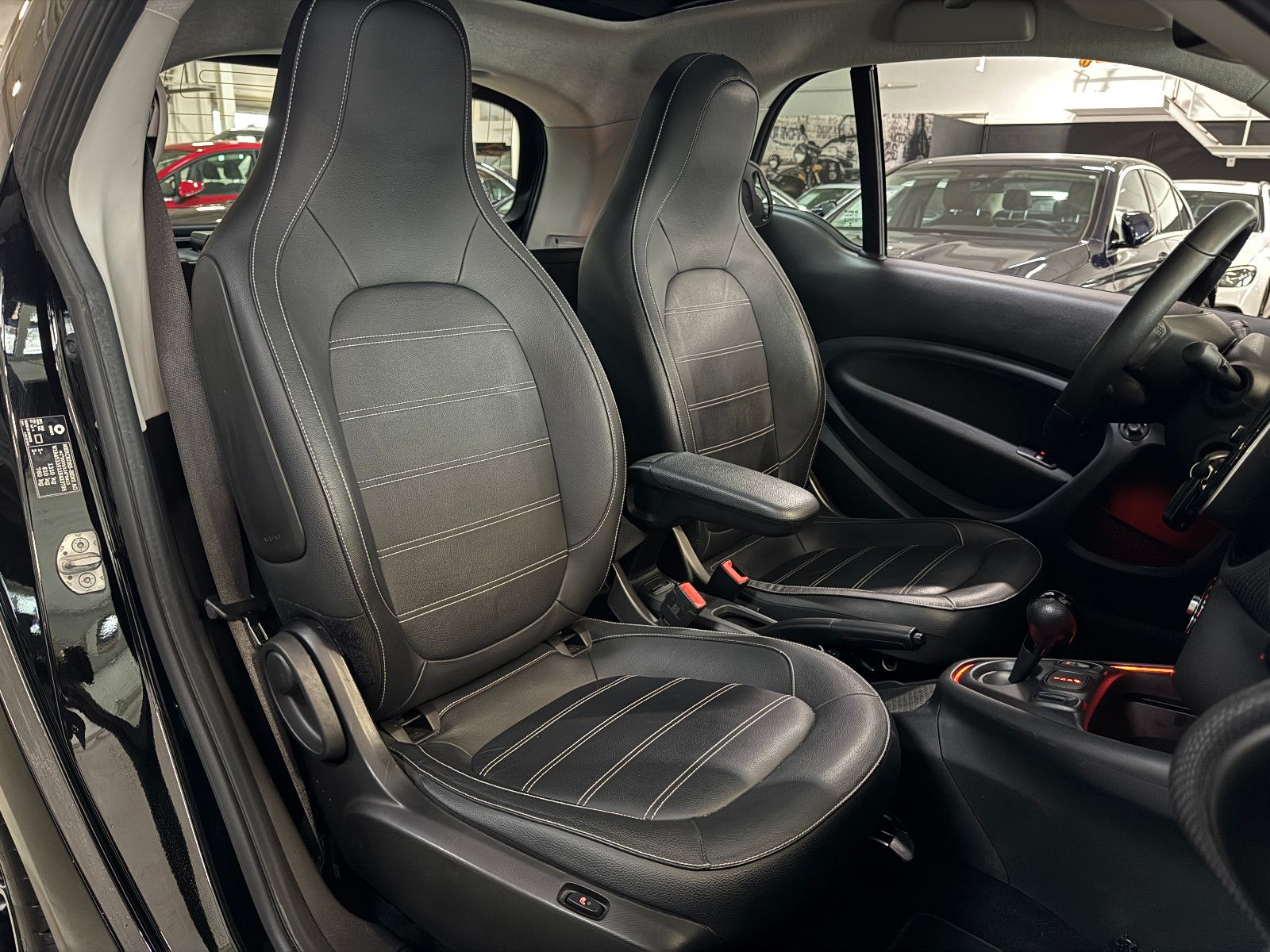 Fahrzeugabbildung Smart ForTwo Coupe EQ PRIME EXCLUSIVE ABSOLUT VOLL 22K