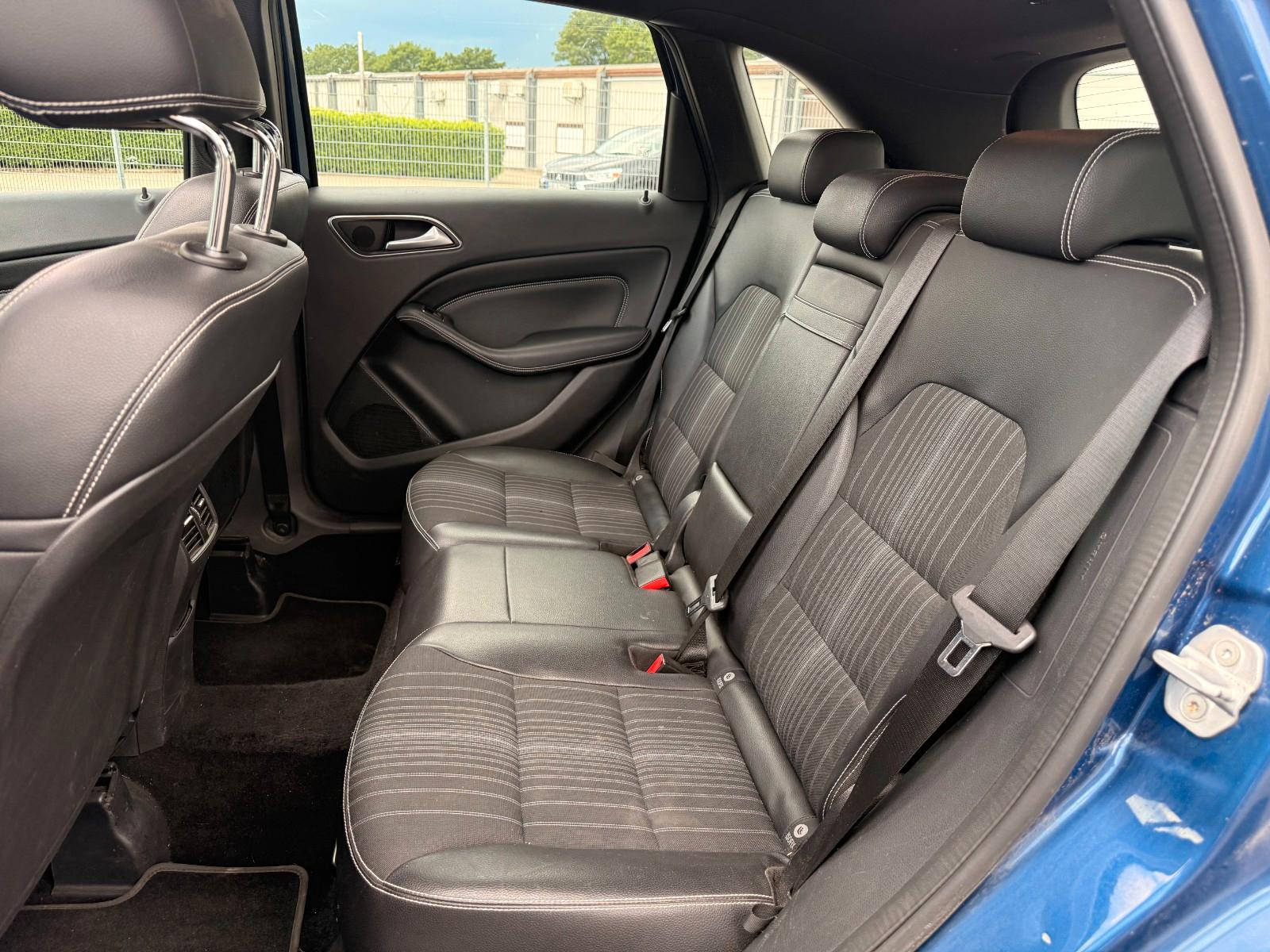 Mercedes-Benz B180 2011 — photo 16