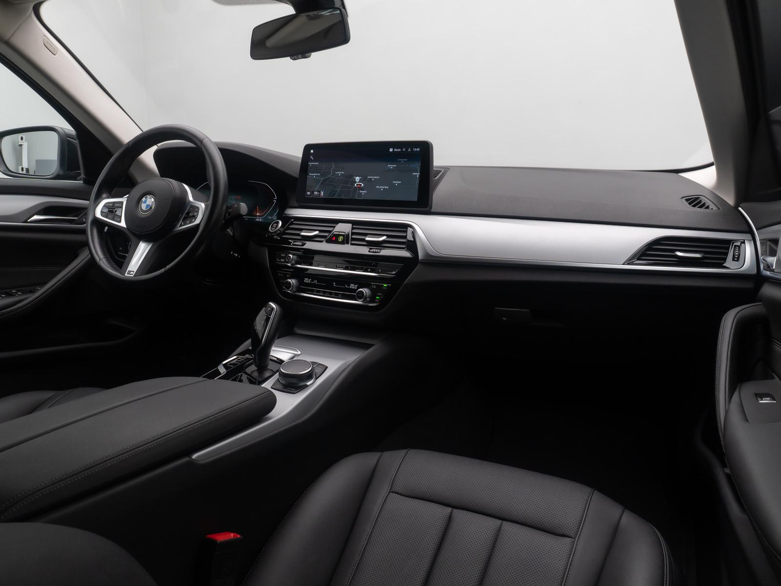 BMW 520i Kamera DAB Leder Standheizung Alarm M Sport