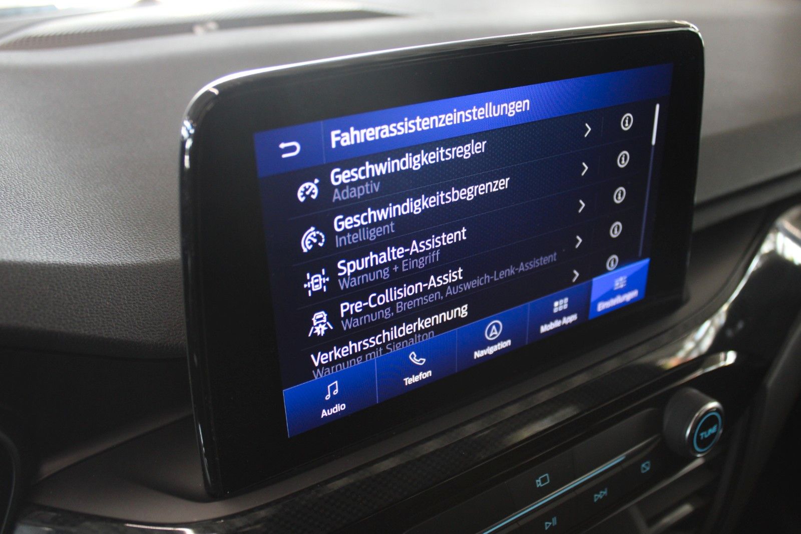 Fahrzeugabbildung Ford Kuga ST-Line X LED HUD Winter + Technologie Pak.