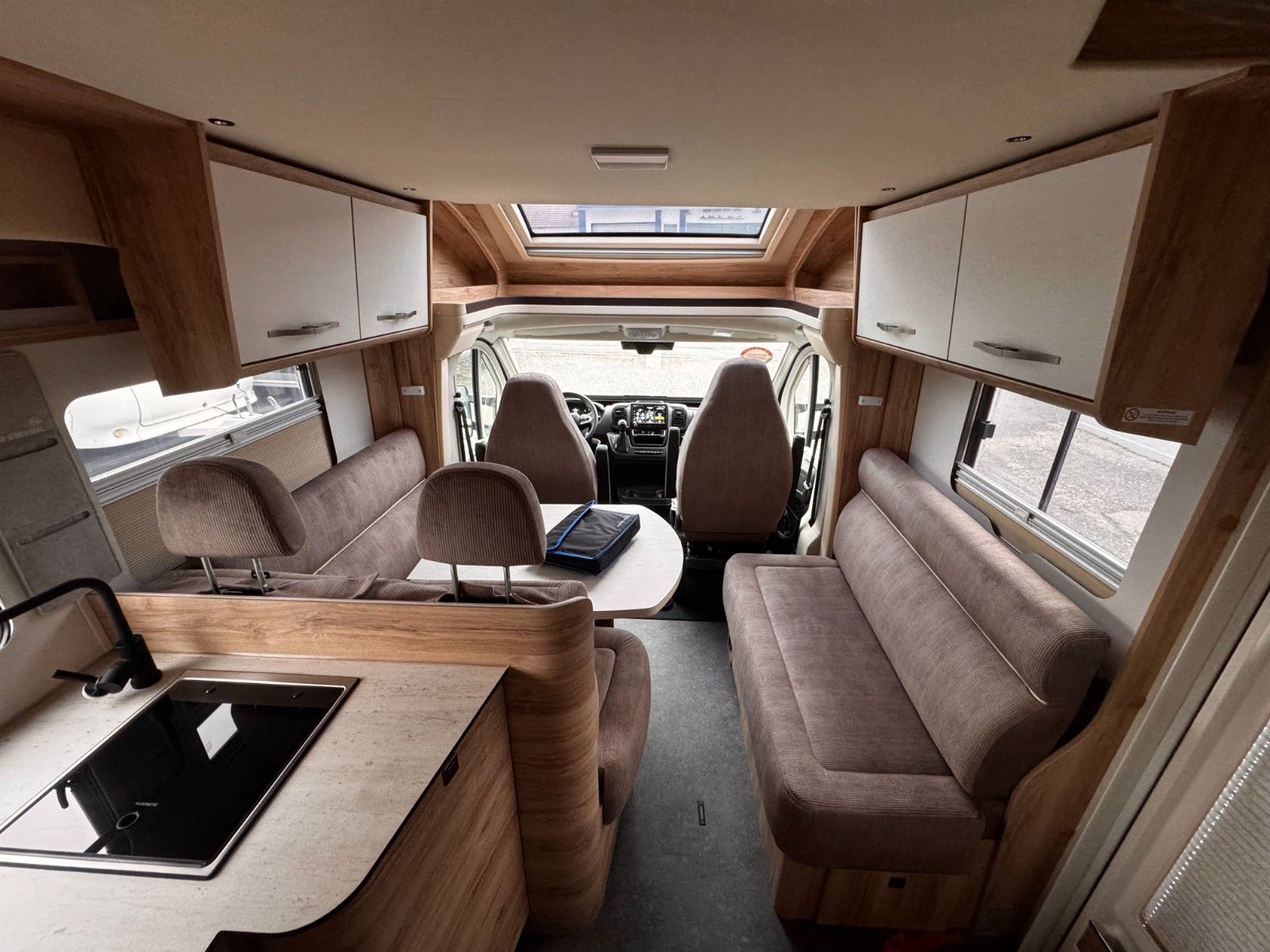 Fahrzeugabbildung Eura Mobil Profila RS 675 SB