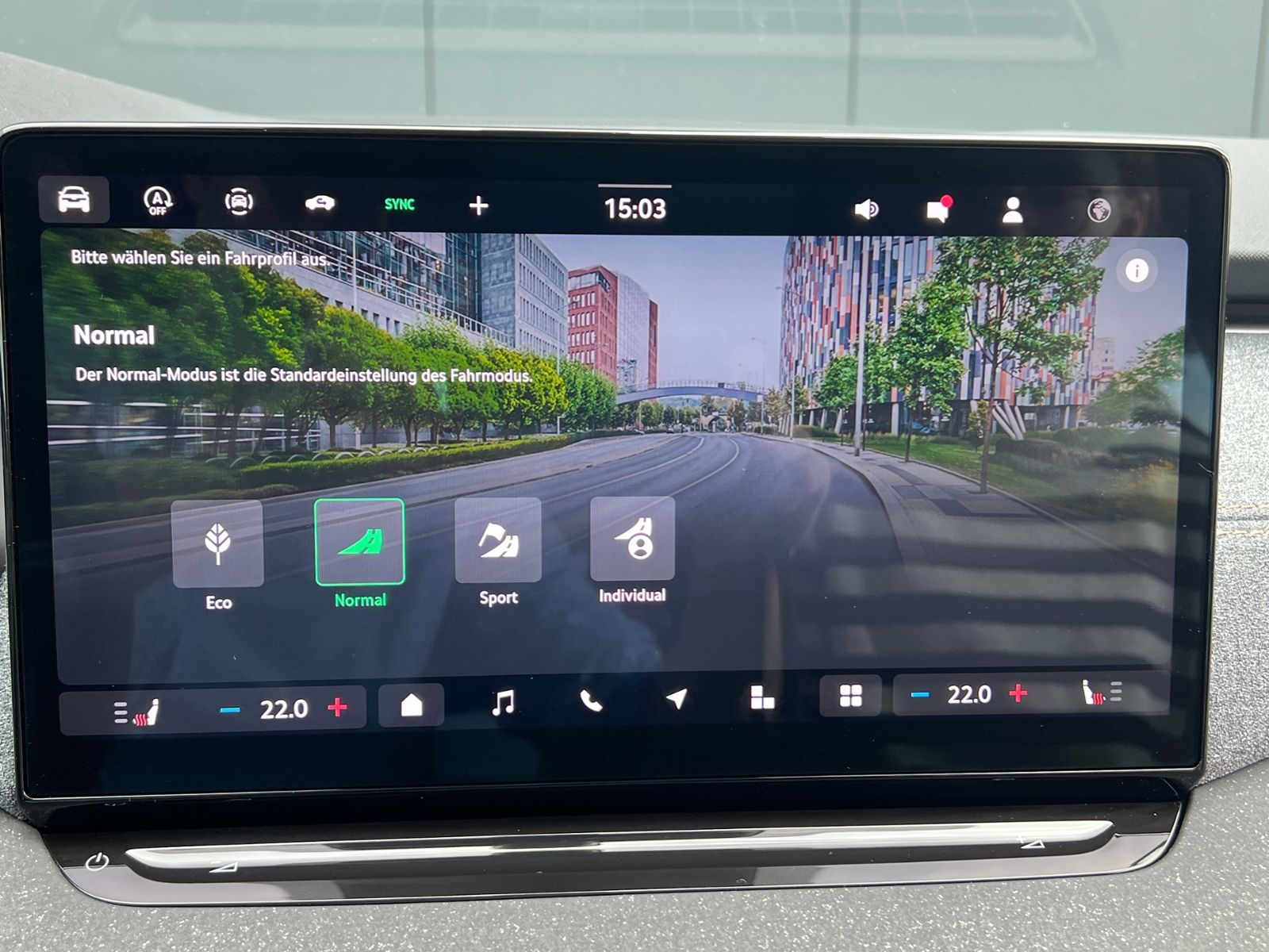 Fahrzeugabbildung SKODA Octavia Combi TOUR 2.0 TDI DSG *AHK, Travel Assi
