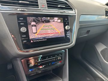Volkswagen Tiguan - 10