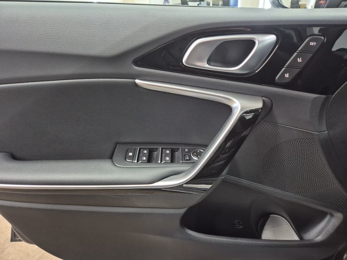 Kia XCeed Platinum 1.6 GDI Plug-In Hybrid LED Navi