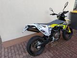 Husqvarna 701 Supermoto - SUPERMOTO