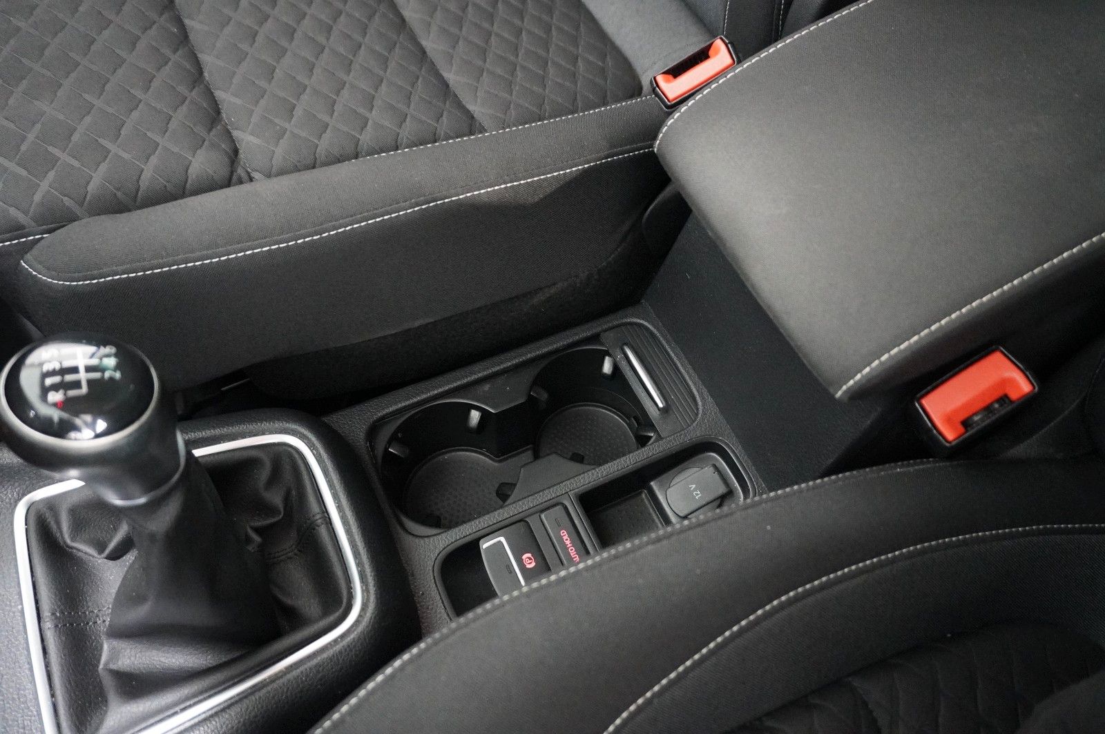 Fahrzeugabbildung Volkswagen Sharan 1.4 TSI JOIN NAVI/SHZ/SPORT/PDC/NEBEL/AHK