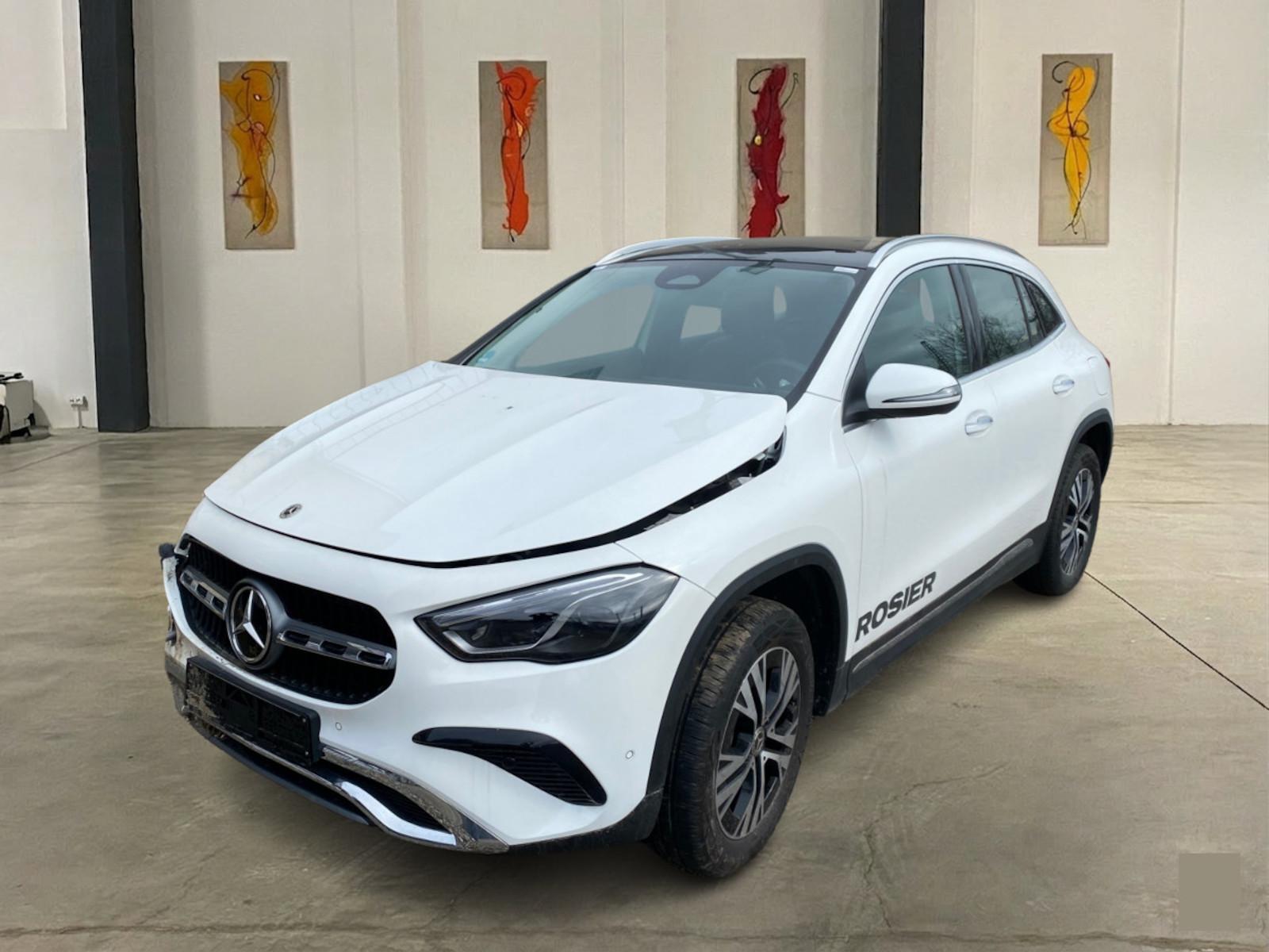 Mercedes-Benz GLA 200 d 4M Progressive/Pano/