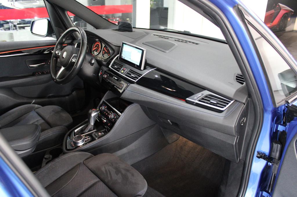 BMW 220