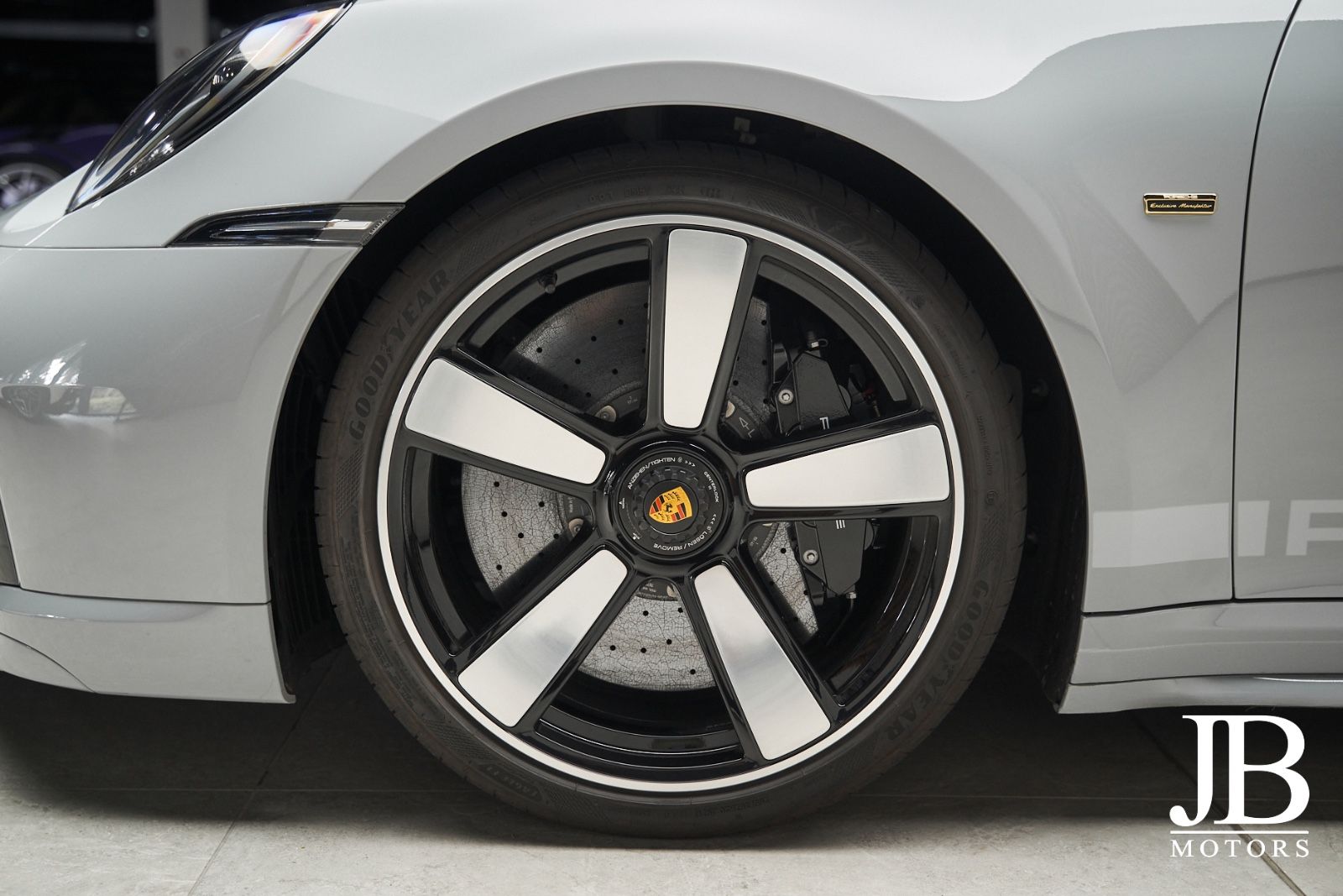 Fahrzeugabbildung Porsche 992 Sport Classic Burmester Lift Cognac 360° LED