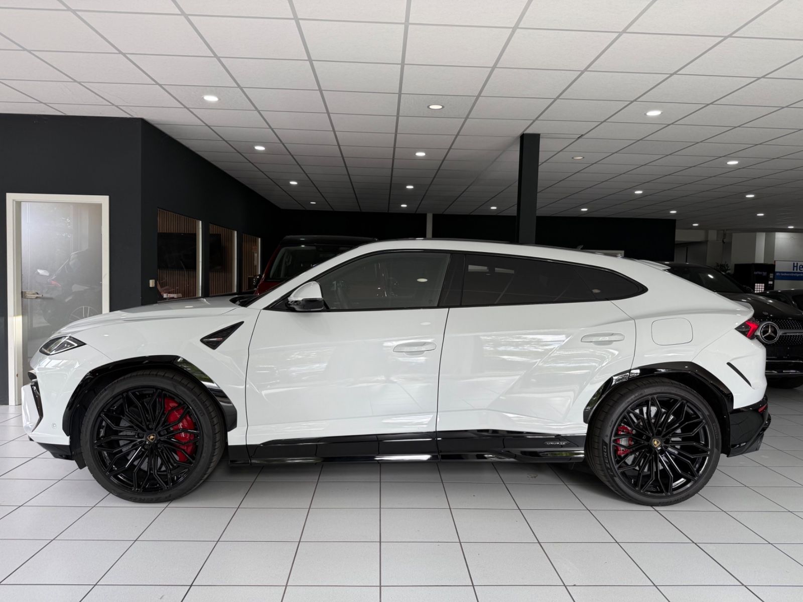 Lamborghini Urus SE PANO MASSAGE 360 B&O 3D 23 CARBON foto 2