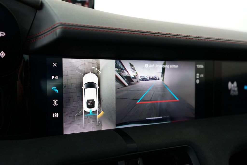 PORSCHE Taycan 2021