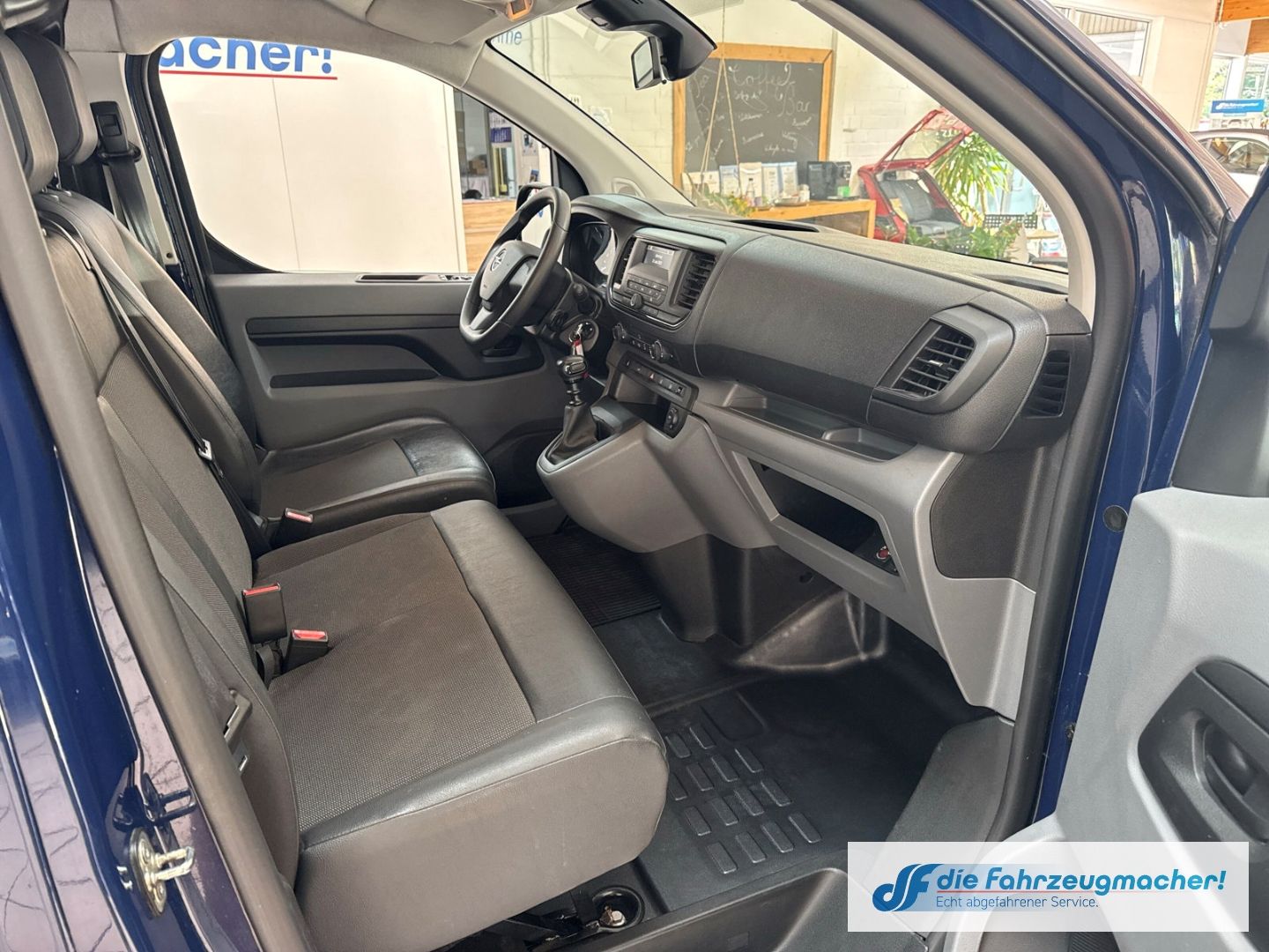 Fahrzeugabbildung Opel Vivaro Kasten Edition M 1.5 D EU6d *EXPORT
