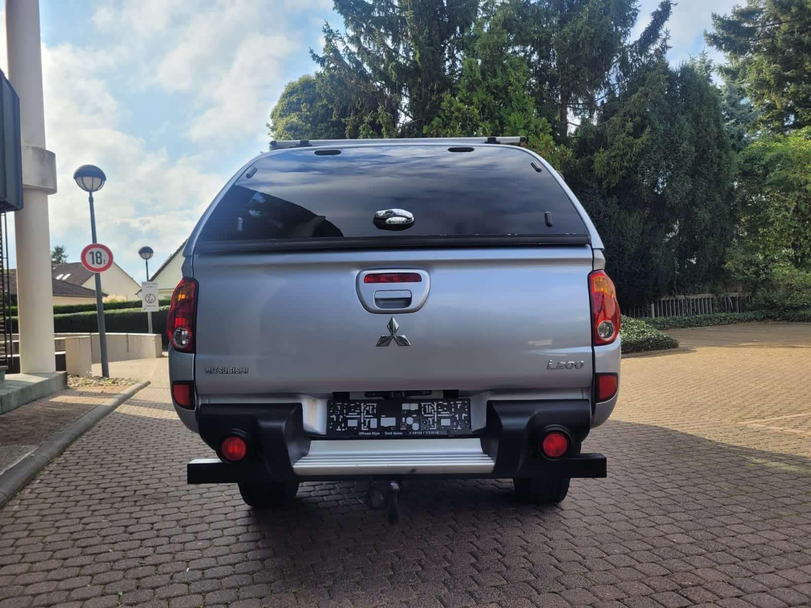 Mitsubishi L200 Diamant Edition 4WD Aut.-HARDTOP-AHK 3000 K