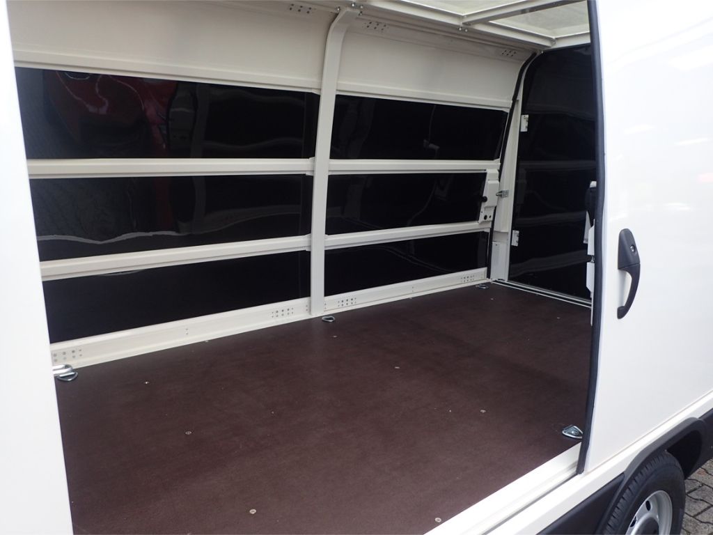 Fahrzeugabbildung Piaggio Porter NP6 Singlewheel LPG Kastenaufbau 3,07m Ra