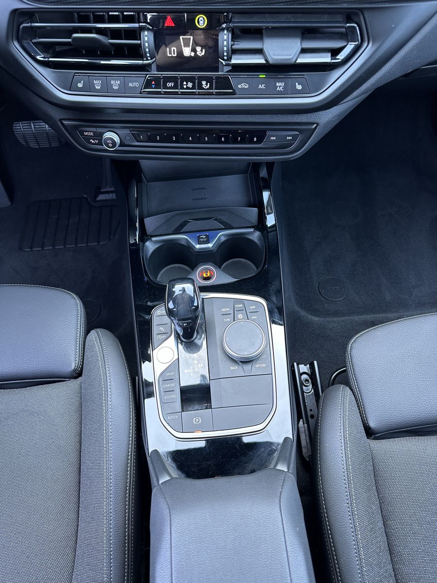 Fahrzeugabbildung BMW 120d xDrive Sport-Line NAV+LED+ACC+HEAD-UP+KAMER