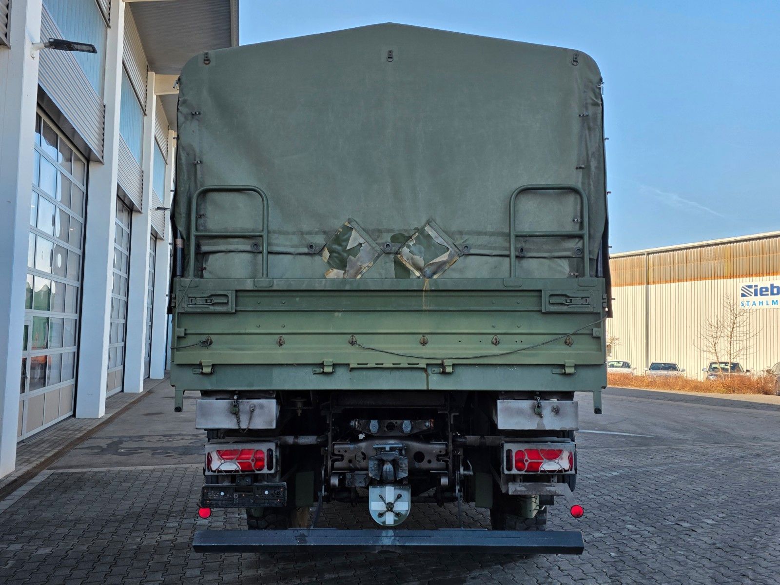 Fahrzeugabbildung Mercedes-Benz Axor 1829 A 4x4 Klima Standheizung 3 Sitze