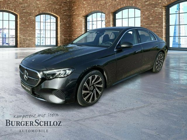 Mercedes-Benz E 200 Panoramadach SpurW W-Paket PDC SHZ LED LM