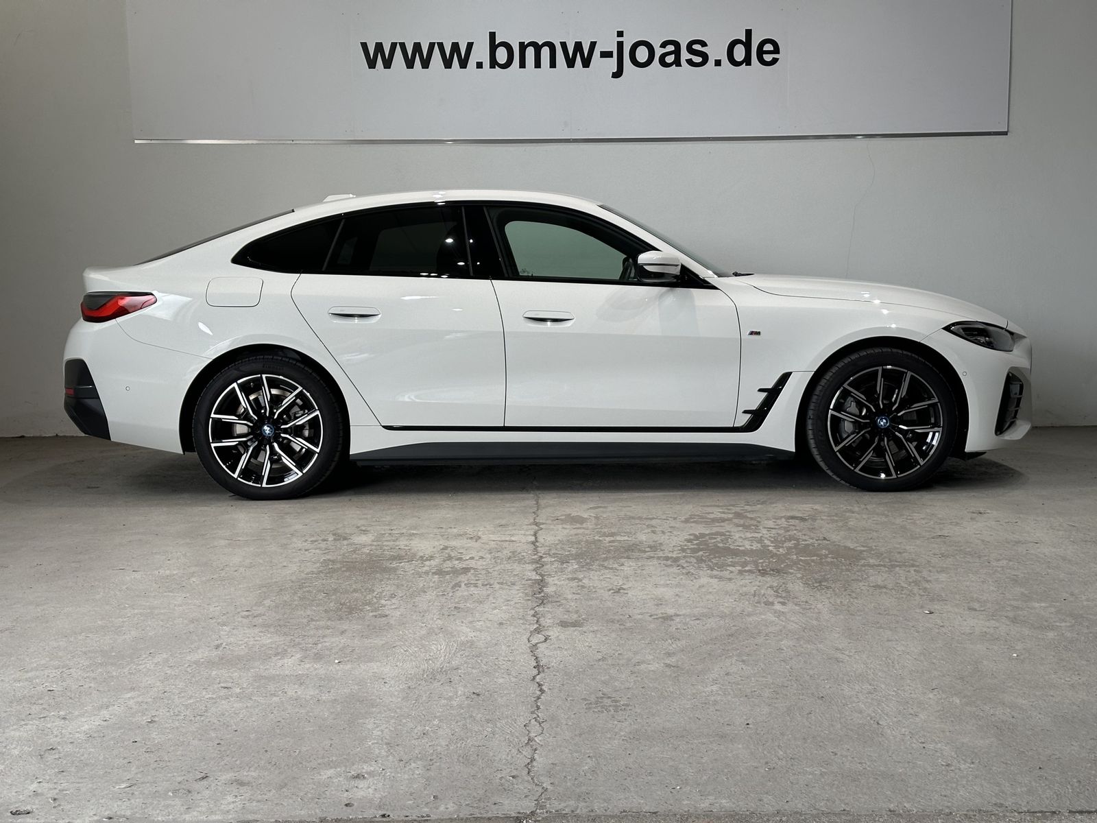 Fahrzeugabbildung BMW i4 eDrive35 Gran Coupé M Sport AHK HiFi