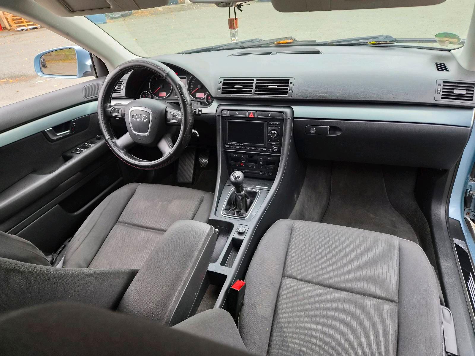 Audi A4 2005 — photo 6