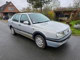 Volkswagen VW Vento 1.8 / Silber / Airbag - Volkswagen Vento aus 1997