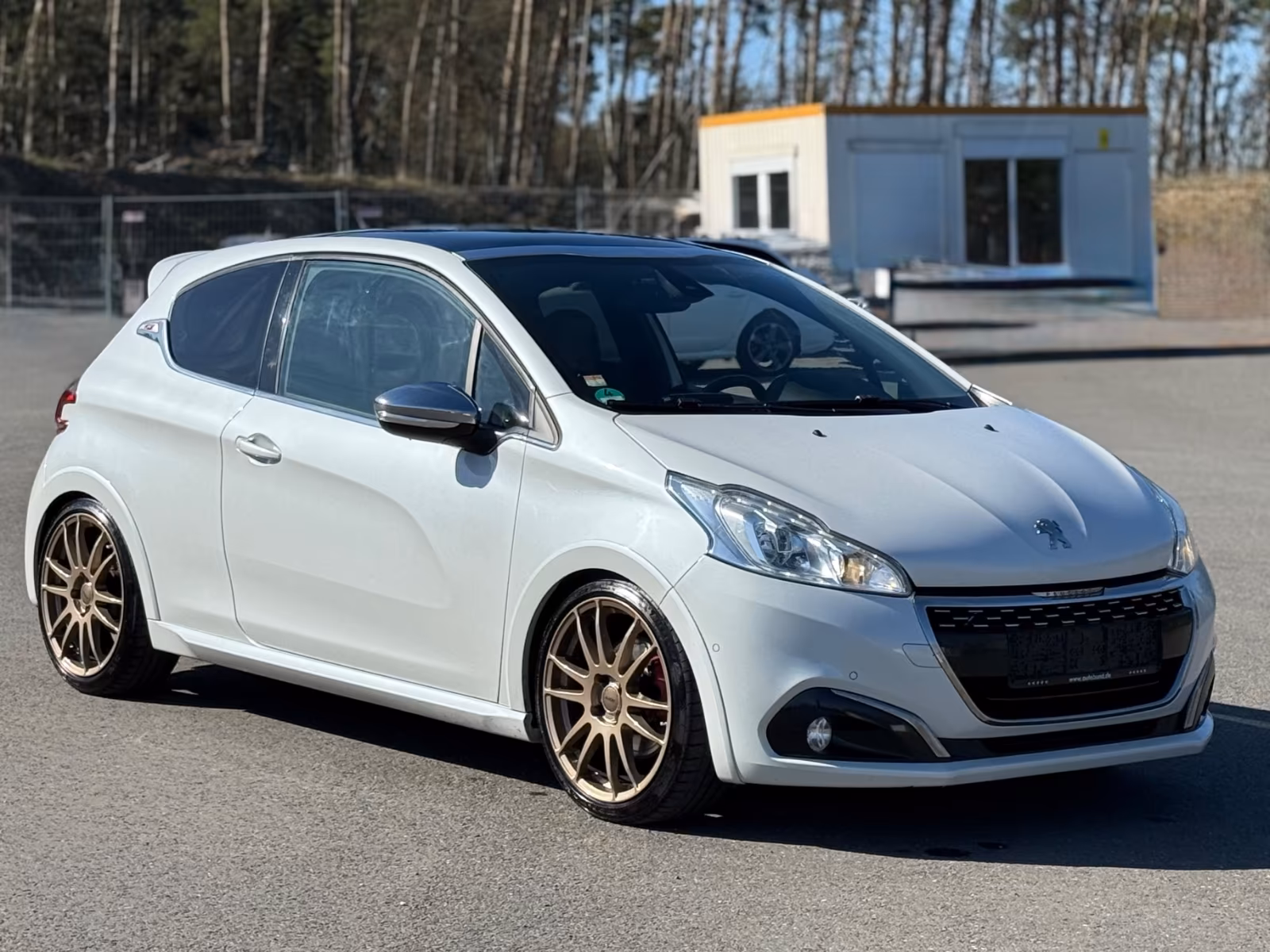 Peugeot 208 GTi Pano KW Gewinde
