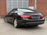 Mercedes-Benz Carplay, Pano, Keyless, Ambiante, HarmanKardon - Mercedes-Benz E 220 mit 3 Türen