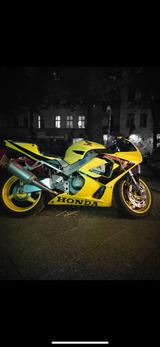 Honda CBR 900 - Angebote entsprechen deinen Suchkriterien