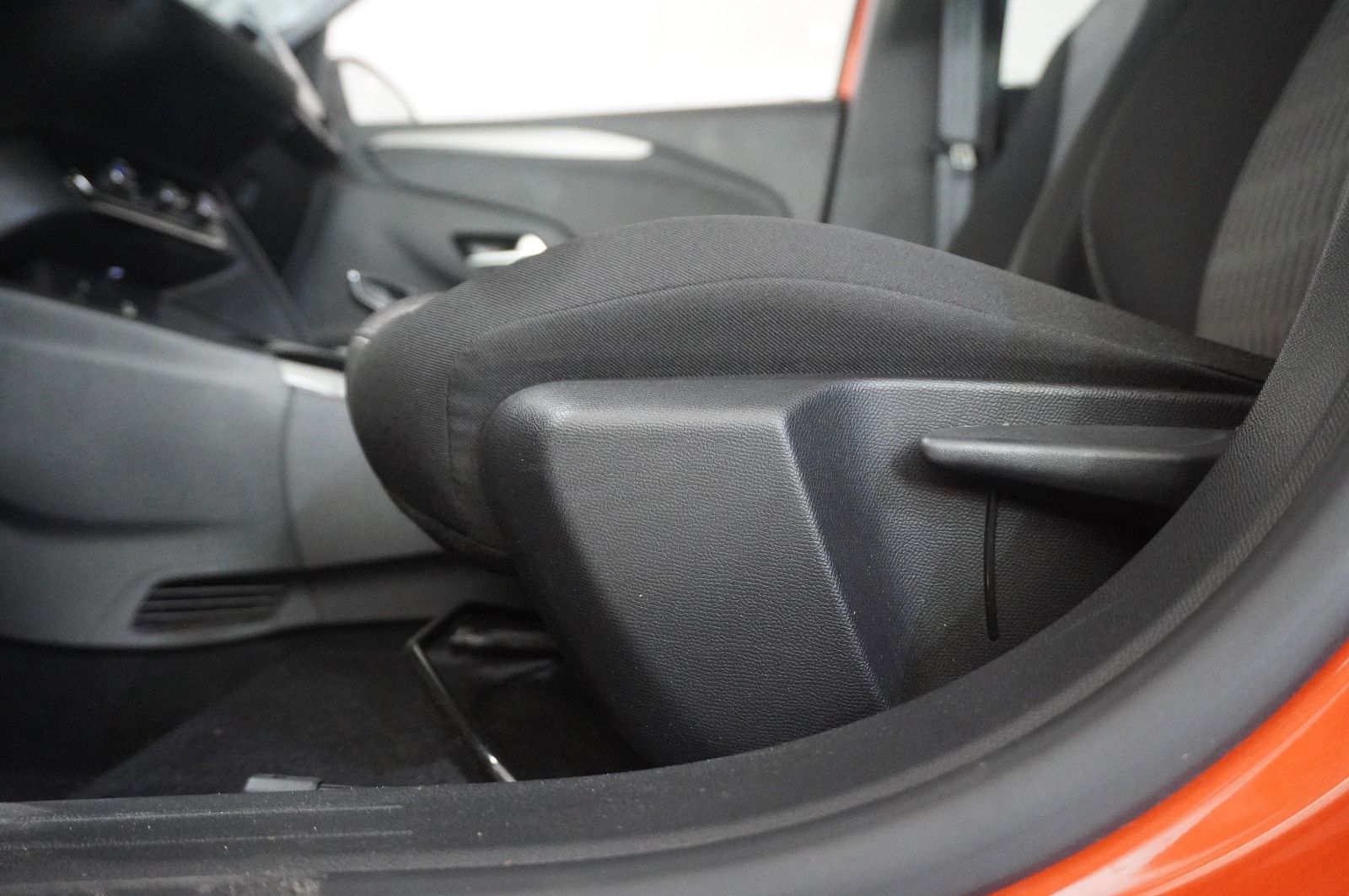 Fahrzeugabbildung Opel Corsa-e  EDITION 7,4kw/50kwh/Allwetter/
