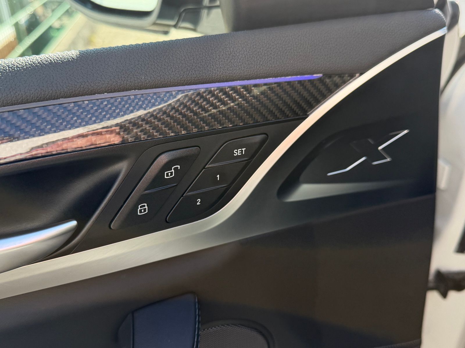 Fahrzeugabbildung BMW X4 M Competition/HUD/HARMAN-KARDON/S-DACH/AMBIEN