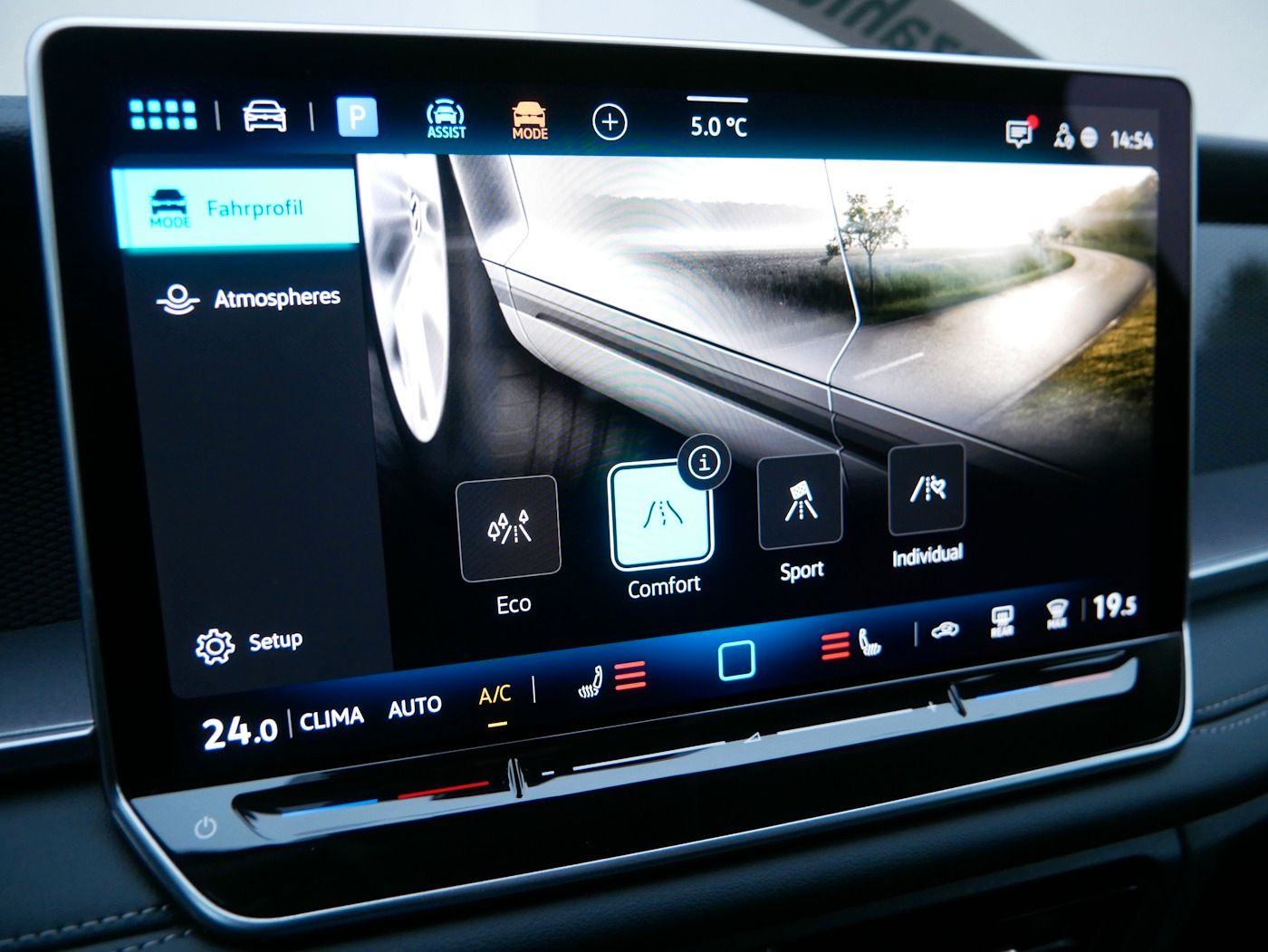 Fahrzeugabbildung Volkswagen Tayron 1.5 Life NEU55T 7-Sitzer Matrix AHK Kamer