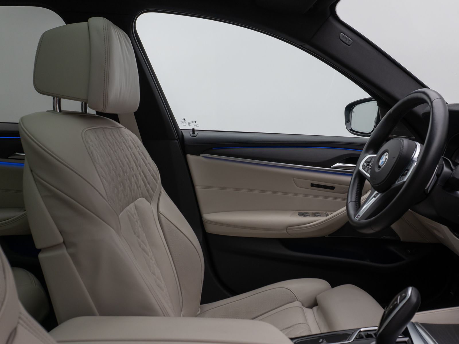 Fahrzeugabbildung BMW 540d xD M Sport Panorama Kamera Laser TV HUD H/K